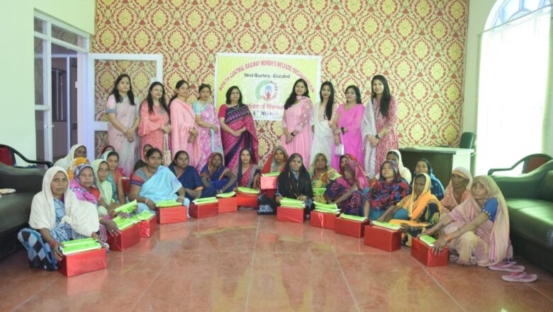 अंतर्राष्ट्रीय महिला दिवस के अवसर पर महिला कल्याण संगठन द्वारा प्राईवेट महिला कर्मियों का किया गया सम्मान
